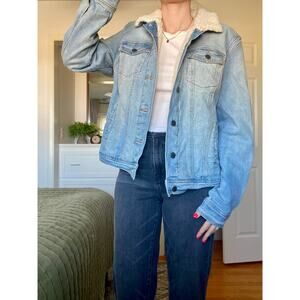 Universal Thread Denim Jacket Women's L Faux Sherpa Lined Pockets Button Front